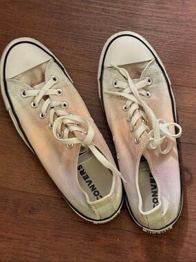 Converse Low-Top Canvas Sneakers in Pink and Cream Women’s size 10